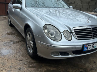 Mercedes E-Class foto 8