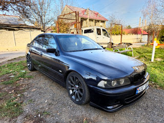 BMW 5 Series foto 6