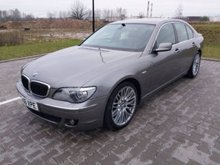 BMW 7 Series foto 3