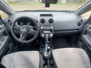 Mitsubishi Colt foto 5