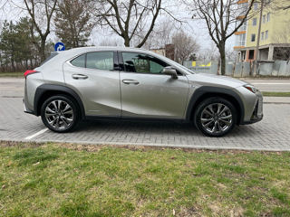 Lexus UX foto 3