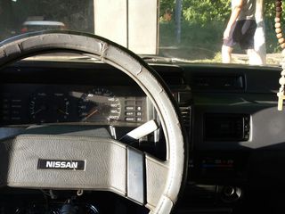 Nissan Sunny foto 5