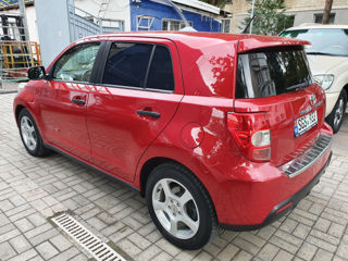 Toyota Urban Cruiser foto 3