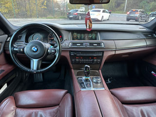 BMW 7 Series foto 7