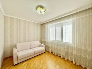 Apartament cu 2 camere, 70 m², Botanica, Chișinău foto 5