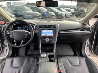 Ford Fusion foto 8