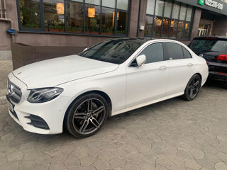 Dezmembrez Mercedes E-Class W213 E220d foto 2