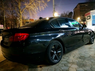 BMW 5 Series foto 10