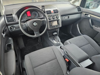 Volkswagen Touran foto 5