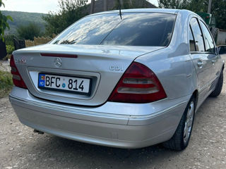 Mercedes C-Class foto 3