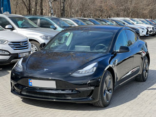 Tesla Model 3 foto 1