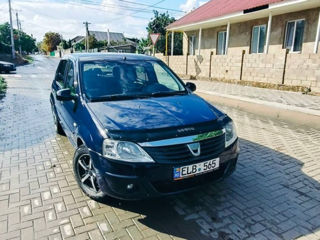 Dacia Logan foto 2