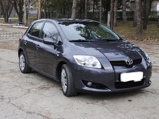 Toyota Auris foto 1