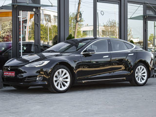 Tesla Model S foto 1