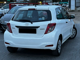 Toyota Yaris foto 4