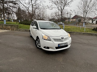 Toyota Verso foto 2