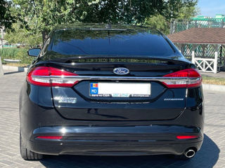 Ford Fusion foto 4