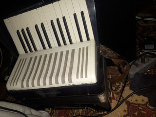 Hohner acordeon бартер тоже. Lucreaza
