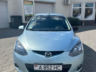 Mazda 2 foto 2