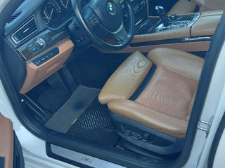 BMW 7 Series foto 4