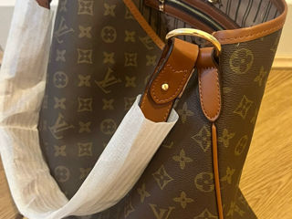 Geantă louis vuitton foto 3