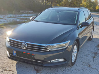 Volkswagen Passat foto 1