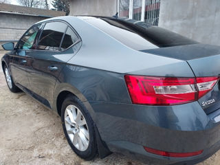 Skoda Superb foto 4