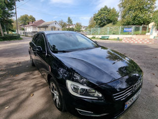 Volvo V60 foto 2