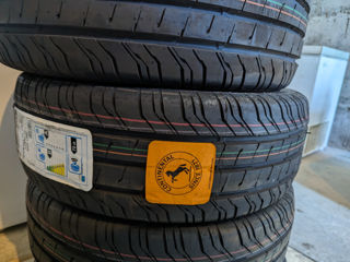 Continental 215/60r16c noi!!