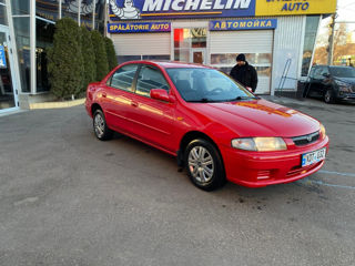 Mazda 323 foto 5