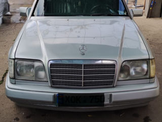 Mercedes Series (W124)