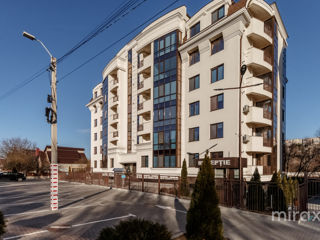 Apartament cu 3 camere, 100 m², Centru, Ialoveni