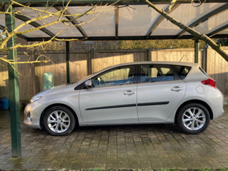 Tayota Auris 2013 Куплю Защиту картера метал и брызговики,