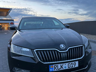 Skoda Superb foto 2