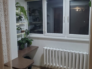 Apartament cu 2 camere, 52 m², Gara de nord, Bălți foto 3