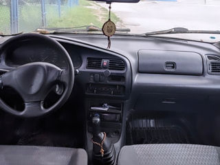 Mazda 323 foto 7