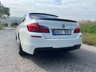 BMW 5 Series foto 2