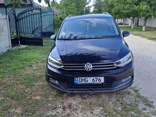 Volkswagen Touran foto 1