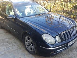 Mercedes E Class foto 2