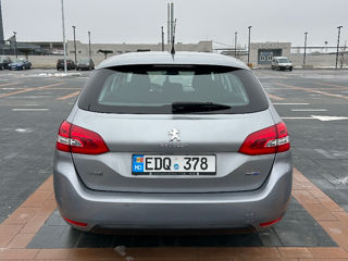 Peugeot 308 foto 2