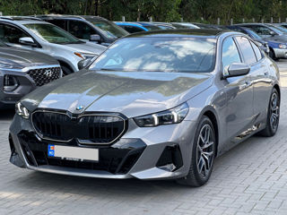 BMW 5 Series foto 1