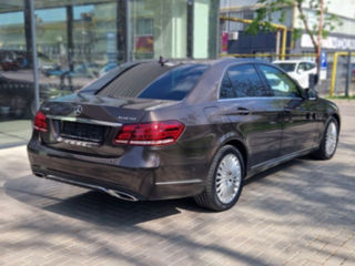 Mercedes E-Class foto 2