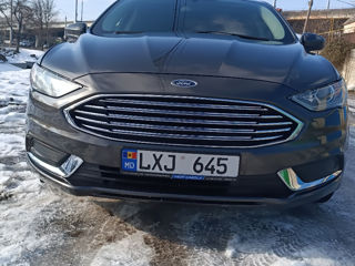 Ford Fusion foto 1