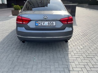 Volkswagen Passat foto 3