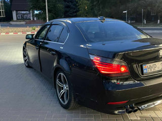 BMW 5 Series foto 4