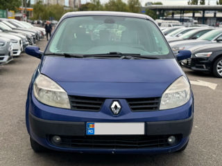 Renault Grand Scenic foto 2