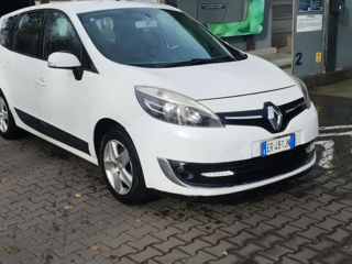 Renault Grand Scenic foto 2