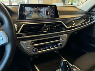 BMW 5 Series foto 8