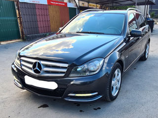 Mercedes C-Class foto 5