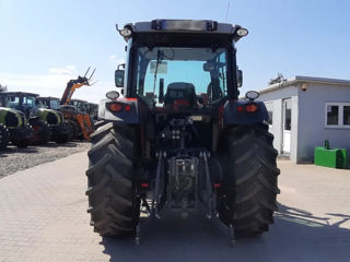 Massey Ferguson 5710 foto 4